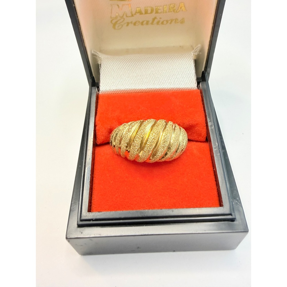 Vintage 14K Yellow Gold Textured Dome Ring Size 6